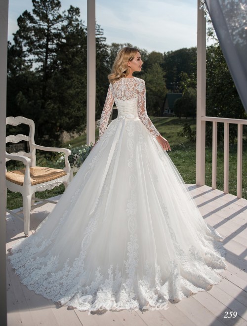 https://www.sposa-lia.com/images/stories/virtuemart/product/259       (3).jpg